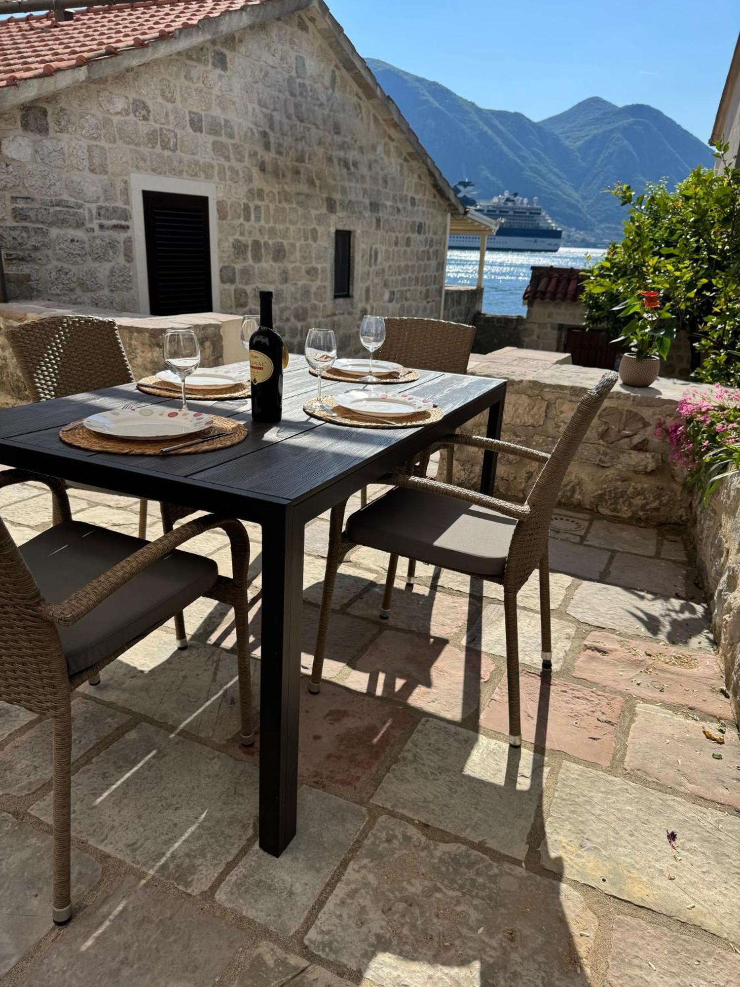 Apartments Radonicic Kotor Exterior photo
