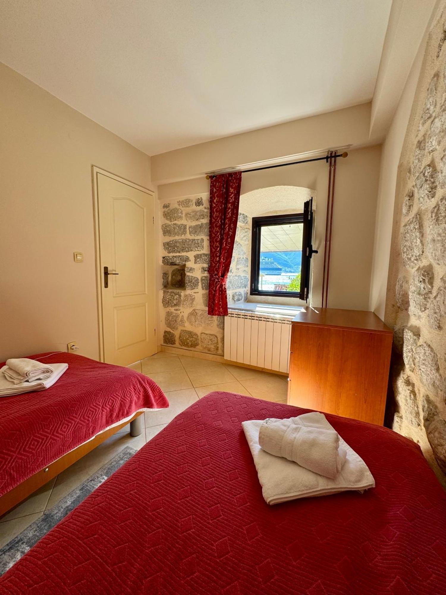 Apartments Radonicic Kotor Exterior photo