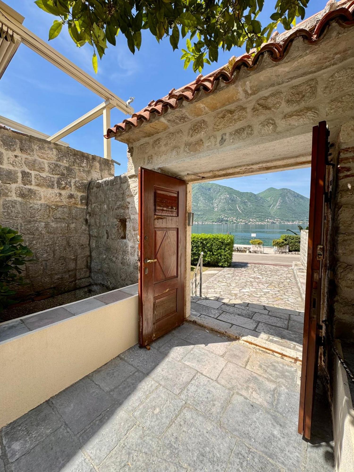 Apartments Radonicic Kotor Exterior photo